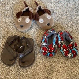 Size 5 kids sandals and slippers
